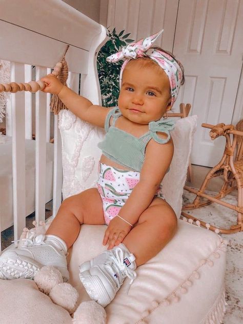 Girl Toddler Outfits, Baby Outfits Girl, Stylish Baby Clothes, Top Knot Headband, Girl Outfit Ideas, Baby Girl Style, Newborn Girl Outfits, Baby Fits