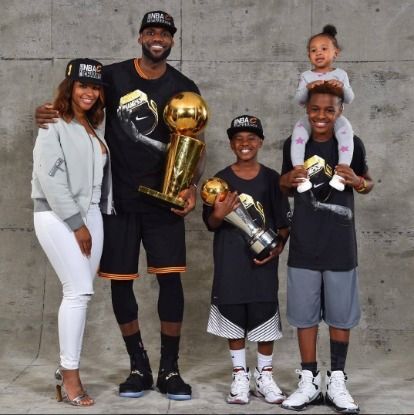 James Darcy, Lebron James And Wife, Savannah James, Lebron James Family, Lebron James Jr, King Lebron James, Basketball Tricks, King Lebron, Cleveland Cavs