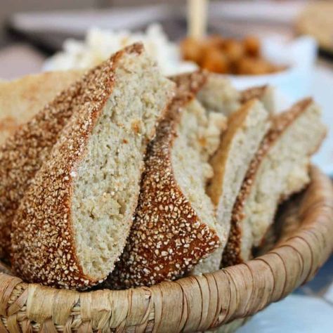 Moroccan Recipes Authentic, Moroccan Food Traditional, Moroccan Breakfast, Moroccan Bread, Wheat Bread Recipe, Moroccan Cooking, Moroccan Dishes, Spicy Soup, Sandwich Fillings