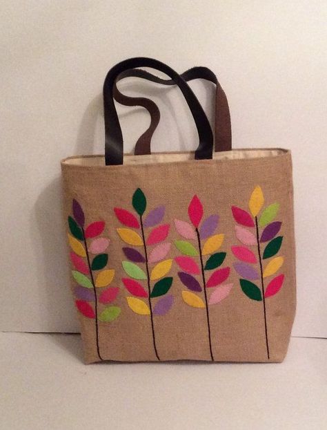 Hand Painted Bags Handbags, Jute Bags Design, Tote Bag Summer, Jute Tote Bag, Summer Tote Bag, Canvas Bag Design, Handpainted Bags, Jute Tote Bags, Jute Totes