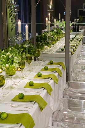 Chartreuse Wedding, Tafel Decor, Beautiful Table Settings, Pretty Tables, Summer Tables, Long Table, Deco Floral, Table Arrangements, Limes