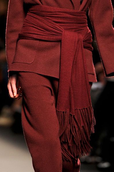 Fashion Process, Pantone 2020, Jet Stream, Deep Autumn, Shades Of Burgundy, Dark Autumn, Runway Pictures, Brick Red, Rust Color