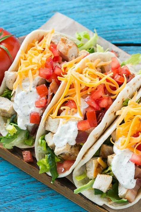 Chicken Ranch Tacos Recipe | Chicken Tacos #chicken #tacos #bacon #dinner #dinneratthezoo Taco Tuesday Ideas, Ranch Tacos, Chicken Ranch Tacos, Taco Tuesday Recipes, Grilled Taco, Chicken Ranch, Taco Dinner, Potluck Dinner, Chicken Taco Recipes