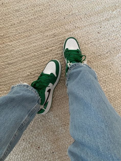 Jordan 1 Low Pine Green, Jordan 1 Green, Jordan 1 Low Green, Fitness Style, Jordan Shoes Girls, Shoe Ideas, Fresh Shoes, Hype Shoes, Cute Nikes