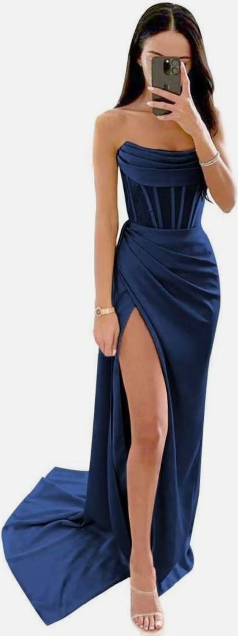 Satin Bridesmaid Dresses Long, Winter Ball Dresses, Spaghetti Strap Bridesmaids Dresses, White Evening Gowns, Satin Ball Gown, Bridesmaid Dresses Strapless, Prom Dresses Long Mermaid, Latest Dress Design, Long Formal Gowns