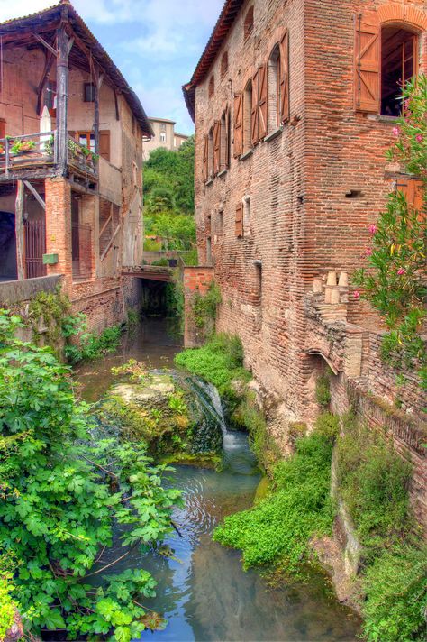 France Holiday, Travel And Work, Country Treasures, Medieval City, French Country Design, The Rooster, France Art, Water Wheel, Beaux Villages