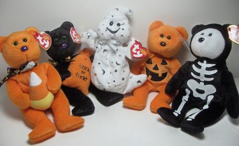 🍁☕🍂 on Tumblr 2000s Halloween, Halloween Beanie, Whatever Forever, Beanie Bears, 90s Halloween, Season Of The Witch, Spooky Scary, Cute Stuffed Animals, Halloween Pictures