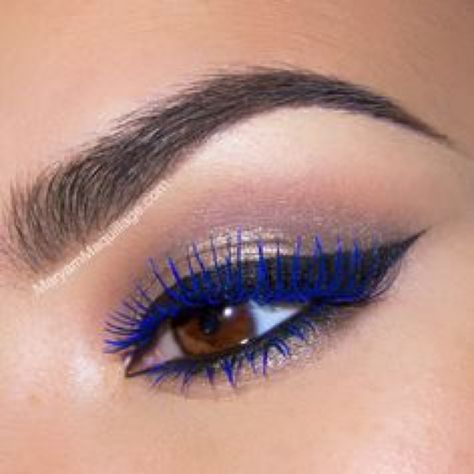 Some of us are the children that grew up in the 90s. Our Parents style influence in makeup back in their day was too much blue eye shadow… Eyelash Thickener, Mascara Bleu, Blue Lashes, Eyelashes Drawing, Eyelash Lift And Tint, Eyelash Studio, Eyelashes Tutorial, Colored Mascara, Blue Mascara