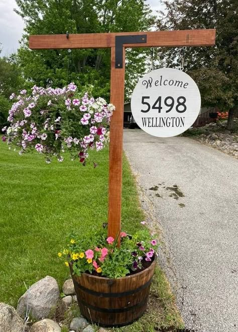 Diy House Number Sign, Driveway Entrance Landscaping, Entrance Landscaping, Mailbox Landscaping, House Numbers Diy, Add Curb Appeal, Driveway Ideas, Yard Garden Design, Driveway Entrance