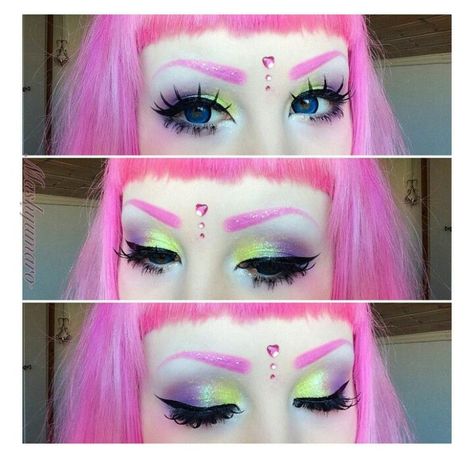 Bright Eyeshadow Looks, Pink And Green Makeup, Maquillage Goth, Glittery Makeup, Uchuu Kei, Pastel Goth Makeup, Fantasy Make-up, Bubble Goth, Kawaii Makeup