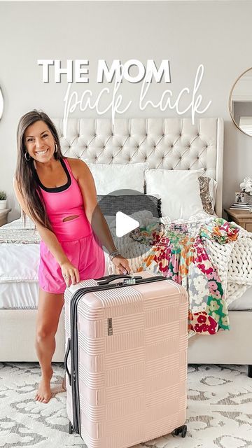 Travelling Packing Hacks, Family Vacation Packing Hacks, How To Pack For Two Weeks, Suit Case Packing Hacks Travel, Packing A Suitcase Hacks, Packing For Vacation Hacks, Road Trip Essentials Aesthetic, How To Pack A Suitcase, Luggage Hacks