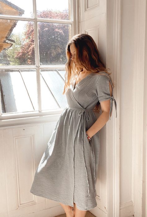 Wrap Dresses Diy, By Hand London, Wrap Dress Pattern, Wrap Around Dress, Woven Wrap, Elegante Casual, Diy Dress, Dress Sewing Patterns, Dress Picture