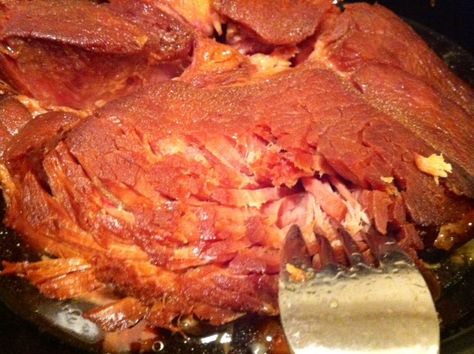 Crock Pot Ham, Quinoa Burger, Fresh Ham, Crockpot Ham, Slow Cooker Ham, Pork Ham, Crockpot Dishes, Ham Recipes, Crock Pot Slow Cooker