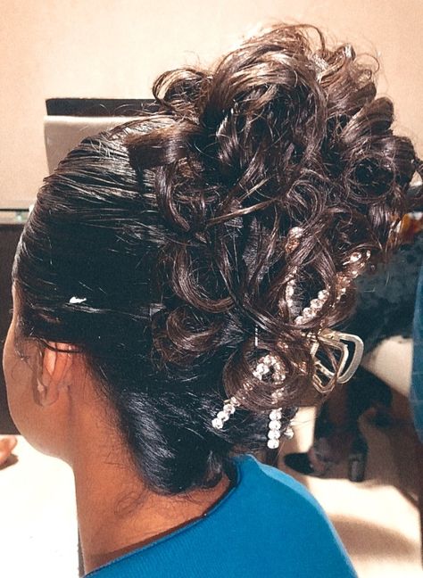 Pentecostal Hairstyles Easy, Apostolic Hairstyles Easy, Old Fashioned Hairstyles, Pentecostal Hairstyles, Updo Hairstyles Tutorials, Hair Tips Video, Clip Hairstyles, Work Hairstyles, Hair Up Styles