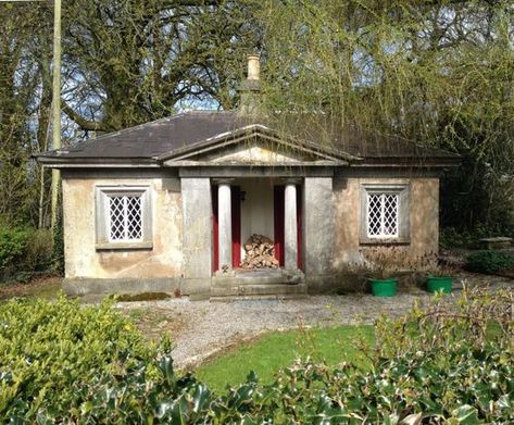 Graveyard Entrance, Old Irish Cottage, Gate Lodge, Country Farmhouse Exterior, Thatch Roof, Different Types Of Houses, Storybook House, Lodge House, Pretty Cottage