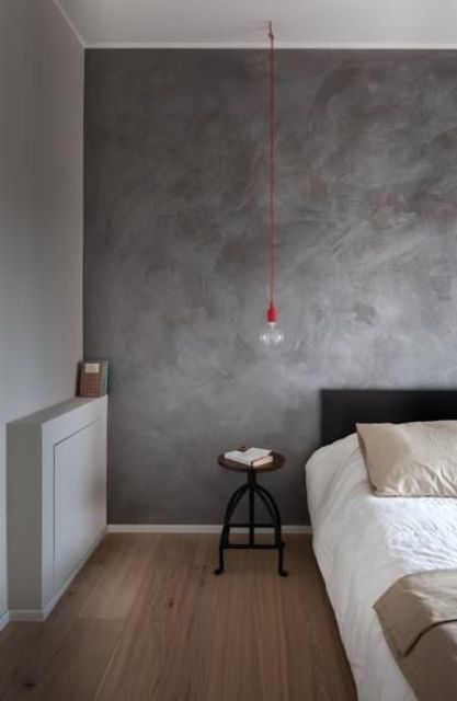 spruce up your simple industrial bedroom with a dark grey plaster wall behind the headboard Room Wall Colors, Bedroom Wall Paint, Grey Walls, Bedroom Colors, Apartment Design, Wall Paint, 인테리어 디자인, Minimalist Home, Wall Colors