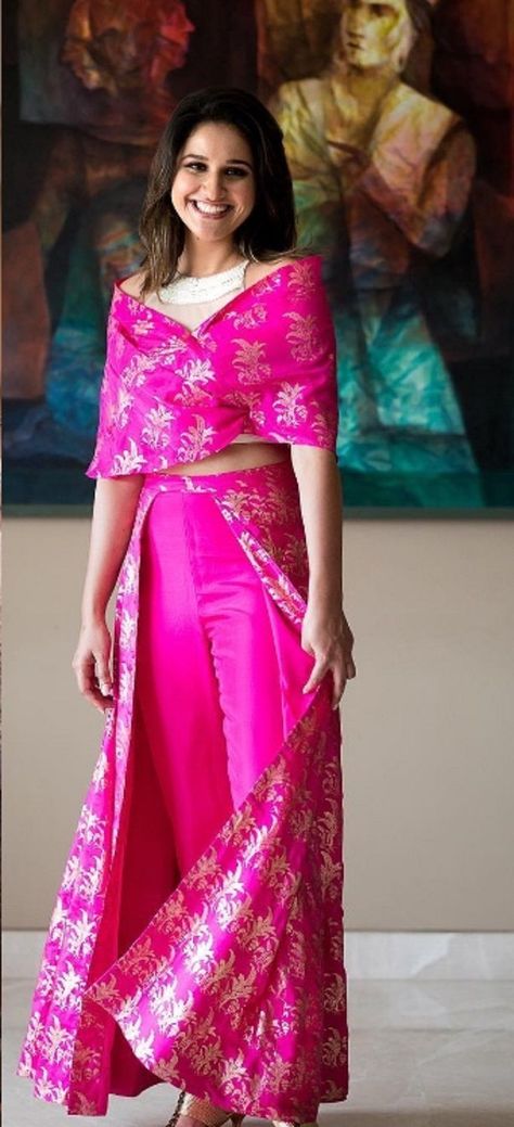 #Trending: New Silhouettes That We Are Loving! Indian Silk Dresses, Trendy Outfits Indian, Sari Dress, Indo Western Dress, Indian Dresses Traditional, Indian Gowns Dresses, Indian Gowns, Designer Party Wear Dresses, Ethnic Outfits