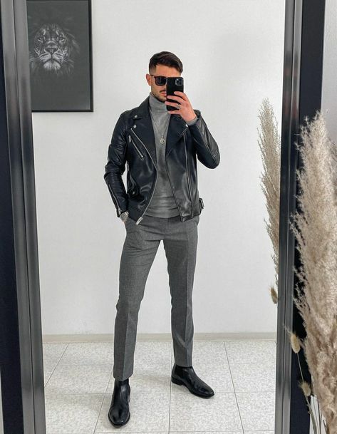 Leather Jacket And Boots Outfit Men, Leather Jacket Formal Outfit, Outfit Semiformal Hombre, Dark Style Men, Chelsea Boots Men Outfit Formal, Black Boots Men Outfit, Chelsea Boots With Jeans, Chelsea Boots Men Outfit, Guys Fashion Casual