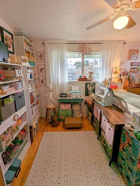 Craft studio tour Apartment Craft Room, Fashion Designer Studio Workspaces Sewing Rooms, Basement Craft Space, Bedroom Craft Room Combo, Rustic Craft Room, Cozy Hobby Room, Cozy Craft Room, Sewing Studios, Hobby Room Design