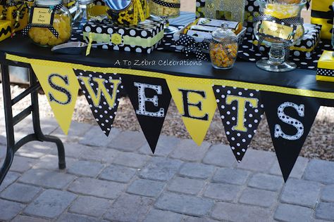 Bumble Bee Party! Bumble Bee Party, Dyi Wedding, Bumble Bee Birthday, Bee Birthday Party, Yellow Party, Mommy To Bee, Birthday Party Design, Bee Party, Cute Banners