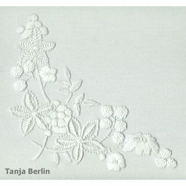 Berlin Embroidery Designs – Hand Embroidery Techniques and Supplies Carrickmacross Lace, Kit Corner, Stitch Fix Fall, Jean Fabric, Hand Embroidery Kits, Hand Embroidery Patterns Flowers, Cutwork Embroidery, Corner Design, Brazilian Embroidery