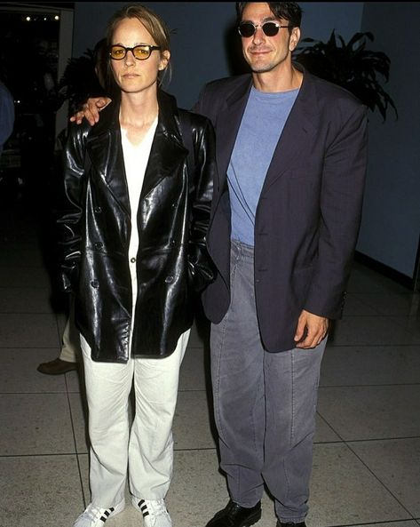 90s Airport Style, Mens Airport Style, 90s Minimalism Fashion, 90s Normcore, Normcore Outfits, Hank Azaria, Normcore Fashion, Helen Hunt, Style Analysis