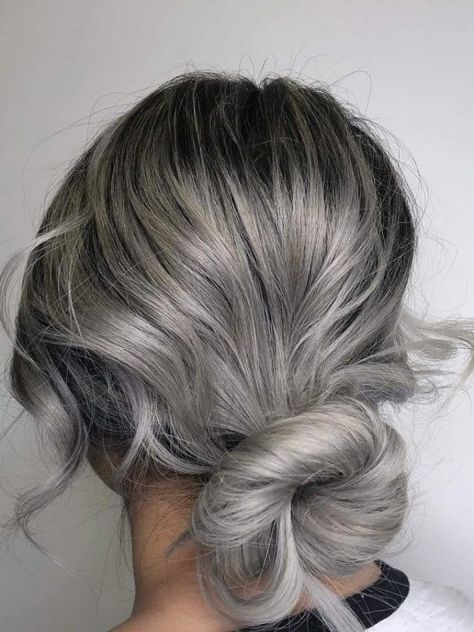 Silver Grey Hair Dye, Grey Hair Dye, Silver Blonde Hair, Latest Hair Color, Balayage Blonde, Silver Hair Color, Silver Grey Hair, Silver Blonde, Hairstyle Inspiration