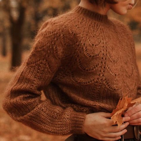 Sézane 🌈 on Instagram: “Warm me up before you go-go ;) 🎶 #sezane #sezanelovers 📸 @annasofiapark” Coastal California, October 15, Sweater Knitting Patterns, Crochet Doll, Passion For Fashion, Instagram A, Knitting Patterns, Fashion Looks, Men Sweater