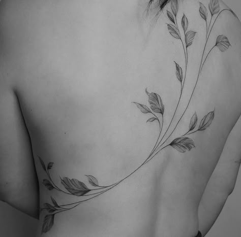 Sternum Branch Tattoo, Vine Body Tattoos For Women, Vines Tattoo Back, Leaves On Back Tattoo, Full Body Flower Vine Tattoo, Vine Back Tattoo Women, Hip Side Tattoos Women, Vine Body Tattoo, Back Tattoo Vines