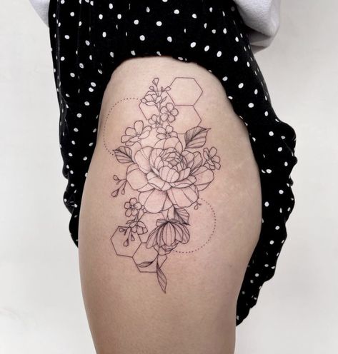 Geometric floral hip tattoo - by Barbara Gideon at The Painted Lady Studio Hip Tattoos Women Geometric, Geometric Thigh Tattoo Women, Geometric Hip Tattoos Women, Geometric Hip Tattoo, Feminine Geometric Tattoo, Geometric Thigh Tattoo, Fine Line Thigh Tattoos Women, Kk Tattoo, Floral Geometric Tattoo