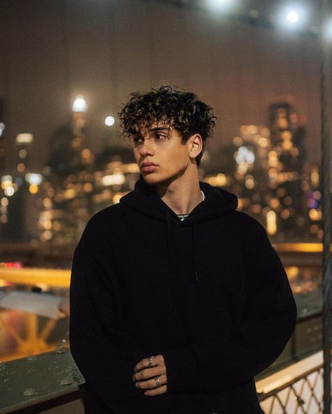 Dark Curly Hair Boy, Medium Length Curly Hair Men, Boys Profile Pic, Elevator Mansion, Dp Attitude, Dp For Instagram, Boy Profile, Elevator Boys, Instagram Boys