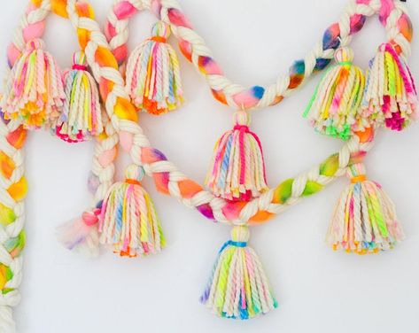 Party Tassel Garland, Yarn Tassel Garland, Yarn Tassel, Fancy Flamingo, Rainbow Garland, Tassel Crafts, Garland Nursery, Handmade Yarn, Felt Ball Garland