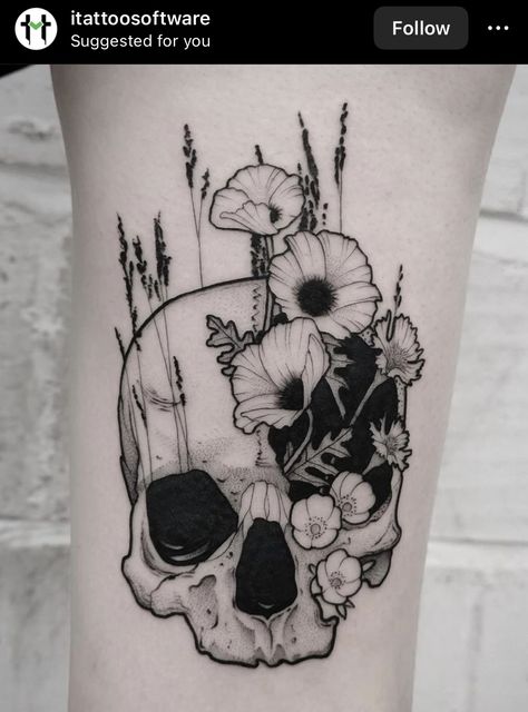 Blackwork Skull Tattoo, Tattoo Crane, Skull Tattoo Flowers, Skeleton Tattoos, Red Ink Tattoos, Cute Tiny Tattoos, Pin Up Tattoos, Stylist Tattoos, Cute Tattoos For Women