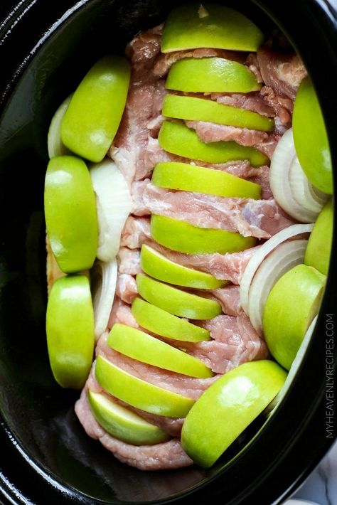 Green Apple Recipes, Apple Pork Loin, Crockpot Lunch, Crockpot Apple, Apple Pork, Pork Loin Recipes, Tenderloin Recipes, Favorite Recipes Dinner, Crockpot Pork