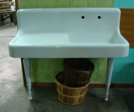 Black Dog Salvage - Architectural Antiques & Custom Designs: Antique / Vintage Cast Iron Porcelain Enamel Farm Sink w/ Drainboard & Legs Antique Farmhouse Sink, Porcelain Kitchen Sink, Vintage Farmhouse Sink, Vintage Sink, Cast Iron Sink, Drainboard Sink, Old Sink, Farm Sink, Farmhouse Sink Kitchen