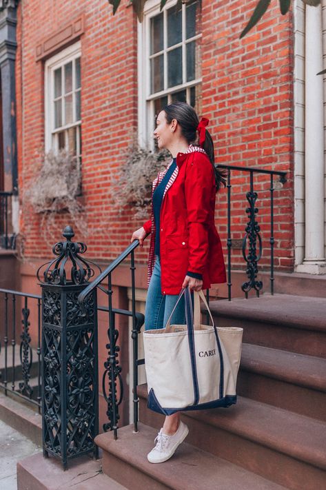 Red Raincoat Outfit, Red Rain Jacket, Red Raincoat, College Outfits Spring, Raincoat Outfit, Navy And White Dress, Fall College Outfits, Jean Jacket Outfits, Hooded Raincoat