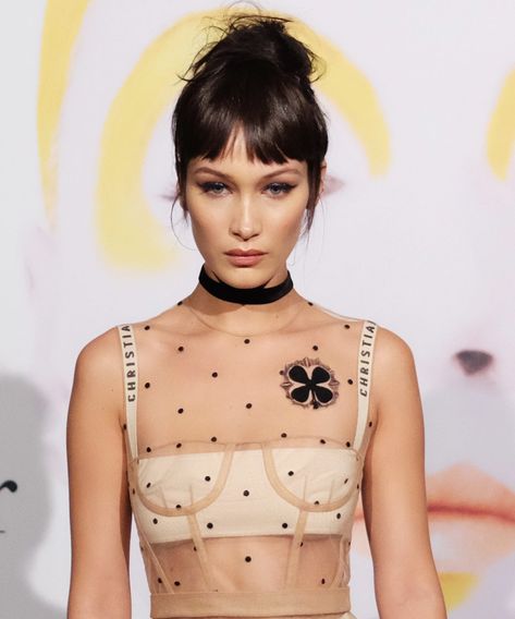 Bella Hadid Hair, French Girl Hair, Revealing Outfit, New Hair Trends, Baby Bangs, Latest Hair Trends, Short Bangs, Trending Haircuts, Short Hair With Bangs