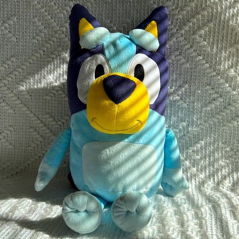 Bluey plush 18” Bluey Plushies, Bluey Plush, Birthday Wishes For Myself, Disney Shows, Mini Canvas Art, Mini Canvas, Toy Boxes, Christmas Wishlist, Birthday Presents