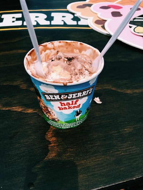 Ice Cream Tub Aesthetic, Tub Of Ice Cream Aesthetic, Ice Cream Summer Aesthetic, Beach Ice Cream Aesthetic, Ice Cream In Summer Aesthetic, Friends Eating Ice Cream Aesthetic, Ice Cream Tubs, Eating Ice Cream, Ben And Jerrys Ice Cream