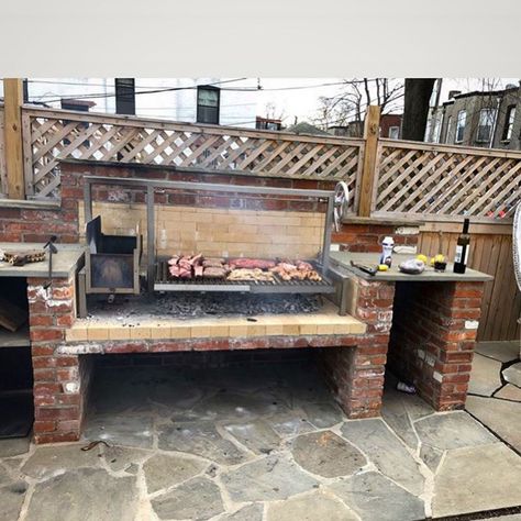 Backyard Bbq Grill, Pizza Oven Outdoor Kitchen, Brick Bbq, Design Grill, Outdoor Grill Station, Custom Grill, Outdoor Bbq Grill, Outdoor Cooking Area, Outdoor Barbeque