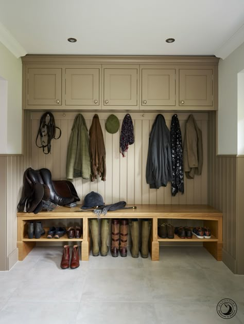 Why not combine your boot room with your utility? An allocated space for white goods and other utility room essentials can be balanced with a bench seat and storage options for coats, scarves, wellies etc. Especially useful in country homes. Coat Storage Ideas, Boot Room Storage, Bespoke Cabinetry, Boot Room Utility, Utility Room Designs, Bench Mudroom, Coat Storage, Mudroom Decor, Mudroom Laundry Room