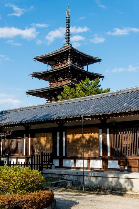 https://flic.kr/p/EXhZJp | World's Oldest Wooden Architecture | Horyuji Temple, Nara Horyuji Temple, Japan Temple, Nara Japan, Japan And Korea, Wooden Architecture, Japanese Architecture, Asian Inspired, Nara, Temple