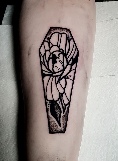 Coffin peony by inkybram Rapture Tattoo Manchester UK Bat Coffin Tattoo, Gothic Coffin Tattoo, Cute Coffin Tattoo Ideas, Coffin Tattoo Stencil, Coffin Finger Tattoo, Coffin Sketch, Small Coffin Tattoo, Rapture Tattoo, Coffin Tattoo Ideas