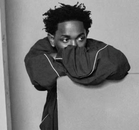 Kendrick Profile Picture, Kendrick Playlist Cover, Kendrick Lamar And The Weeknd, Kendrick Lamar Photos, Kendrick Lamar Playlist Cover, Kendrick Widget, The Heart Part 5 Kendrick Lamar, Playlist Covers Photo Rap Aesthetic, Kendrick And Sza Pfp