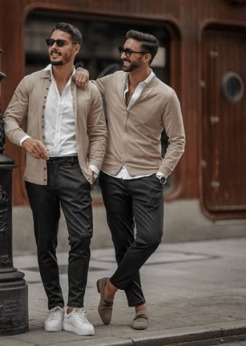 33 Ways to Wear & Style White Button Down Shirts For Men White Oxford Shirt, Men's Business Outfits, Smart Casual Menswear, White Shirt Outfits, Shirt Outfit Men, Pants Outfit Men, Mens Casual Outfits Summer, Smart Casual Men, White Shirt Men