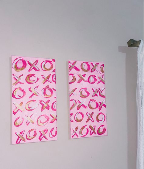 Diy Valentines Canvas Art, Xo Painting, Xoxo Painting Canvases, Xoxo Painting, Valentines Day Painting Ideas On Canvas, Valentines Painting Ideas Canvases, Xo Art, Preppy Artwork, Graffiti Room