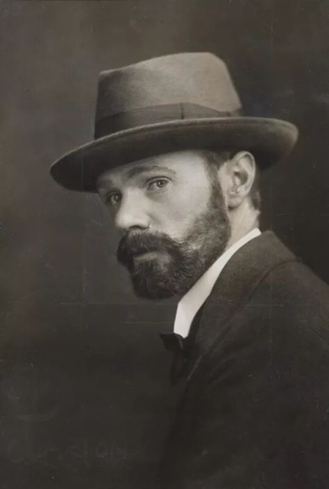 Dh Lawrence, Lawrence Photos, D H Lawrence, Best Short Stories, Country Bears, Sweet William, Writers And Poets, Black Person, National Portrait Gallery