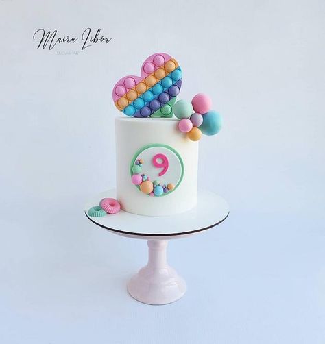 Pop It Cake Ideas Birthday, Pop It Theme Cake, Pop It Cake Ideas, Popit Theme Birthday Decor, Pop It Cake Topper, Pop It Cake, Buttercream Icing Cake, Sophia Cake, Bow Wedding Cakes