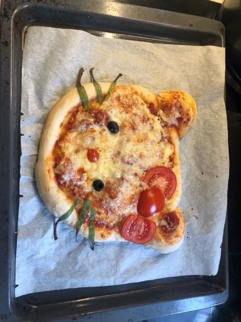 Cute Pizza, Yummy Comfort Food, Think Food, Food Recepie, 13th Birthday, A Pizza, Food Obsession, Interesting Food Recipes, Pretty Food