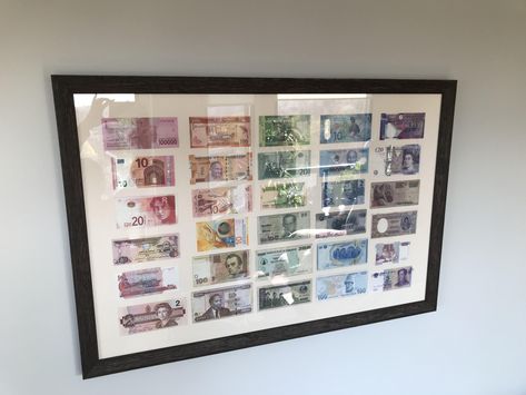 Framed Travel Souvenirs, Money Collection Display, Money Display Ideas, Foreign Money Display Ideas, Coin Display Ideas, Coin Collection Display, Display Souvenirs, Travel Room Decor, Money Frame